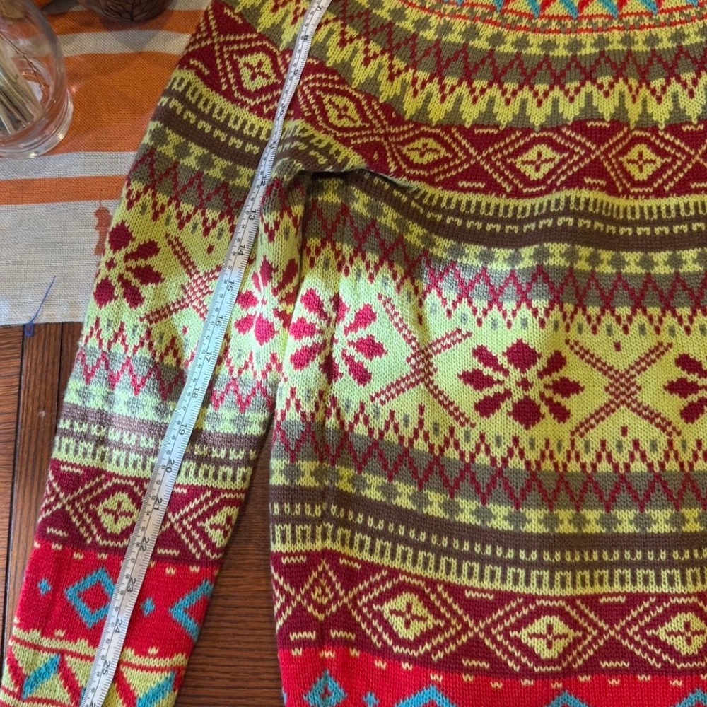 Colorful Patterned Women's Sweater - Picture 4 of 6